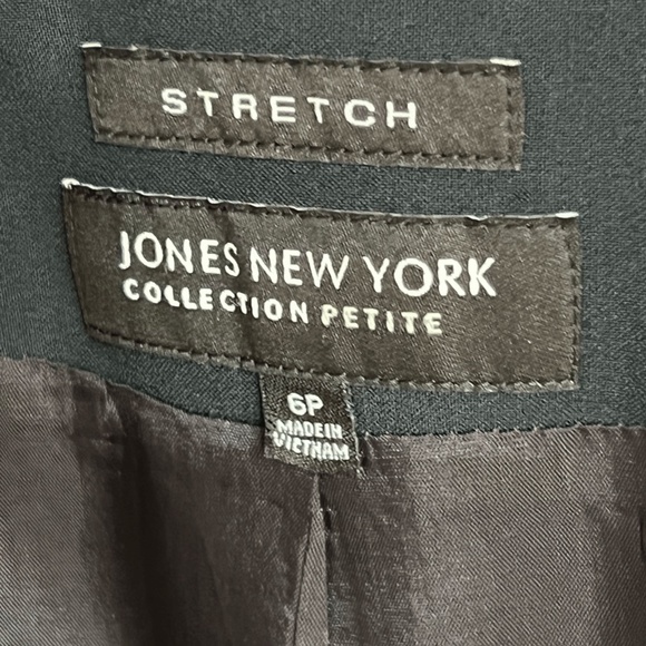 Dark Blue-Black, Lightweight, 2-Button Blazer | Jones New York - Picture 6 of 7